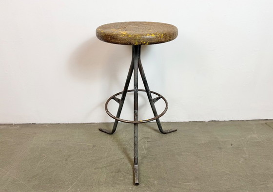 Image 1 of Grauer Werkstatthocker im Industriestil, 1960er Jahre