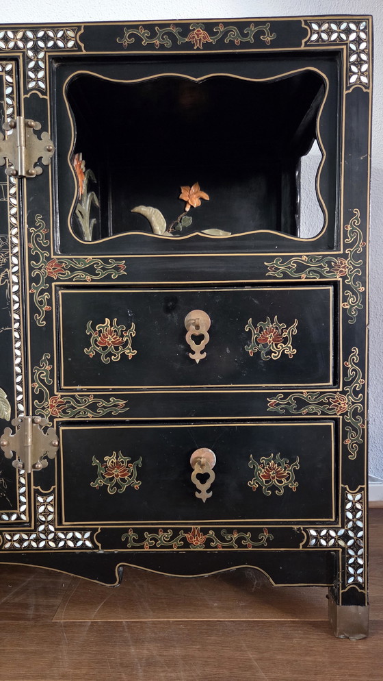 Image 1 of Armoire/commode chinoise ancienne