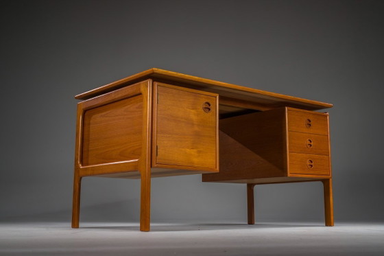 Image 1 of  Deens bureau van Arne Vodder voor GV Møbler, jaren 60