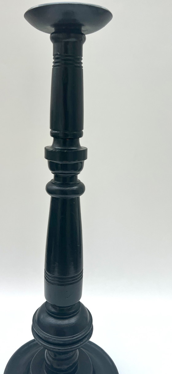 Image 1 of Gran candelabro/lámpara de pie antigua de madera, pintada de negro, aprox. 70 cm.