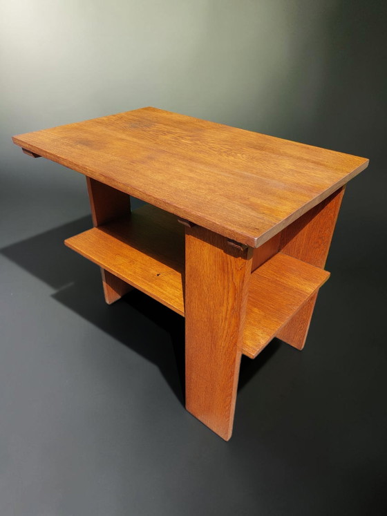 Image 1 of Table d'appoint ancienne, petite table de l'école de La Haye