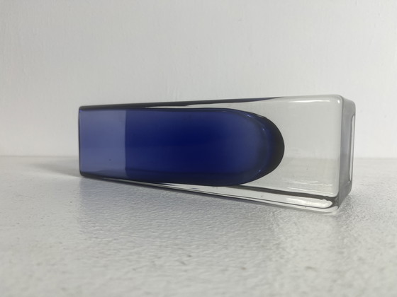 Image 1 of Vase en verre de Murano bleu Italie vintage