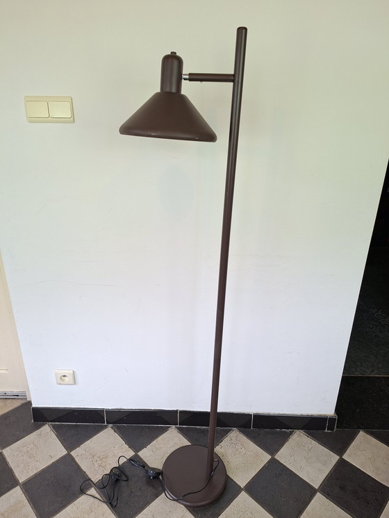 Image 1 of Elegante lampada da terra vintage color marrone cioccolato