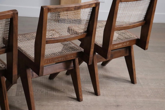 Set van 8 Pierre Jeanneret PJ-SI-25-A armloze stoelen, Chandigarh, 1958 – Eetkamerstoelen, Wood (photo 16 of 17)