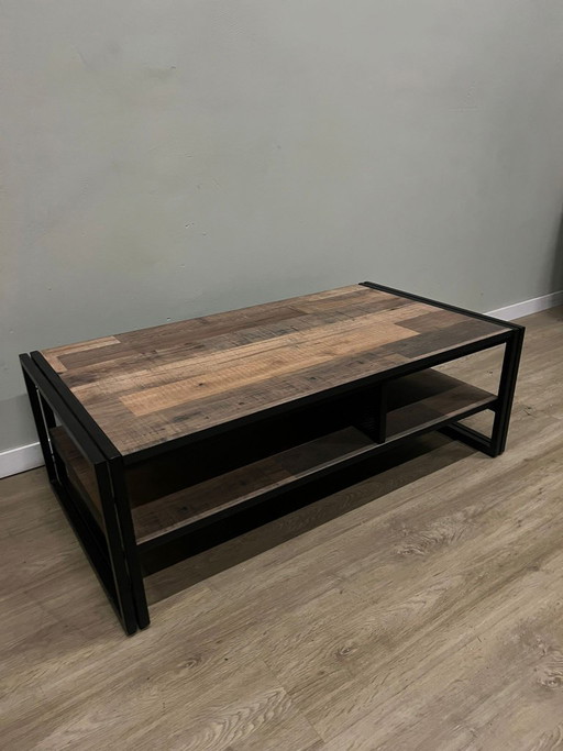 Avalon coffee table Henders and Hazel