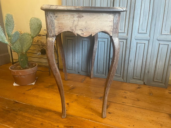 Table d'appoint Louis XV en bois de cerisier français – Tables d'appoint, Brass, Wood (photo 8 of 19)