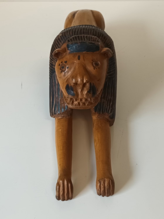 Image 1 of Hölzerner Löwe Volkskunst