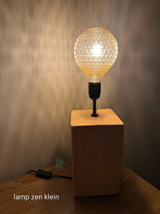Image 1 of Beautiful robust table lamp