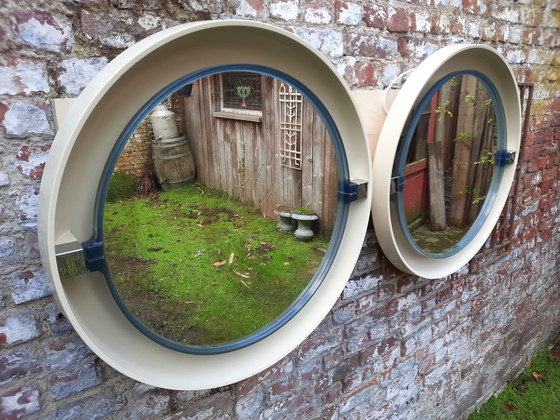 Image 1 of 2 miroirs Allibert avec éclairage intégré, années 1970.