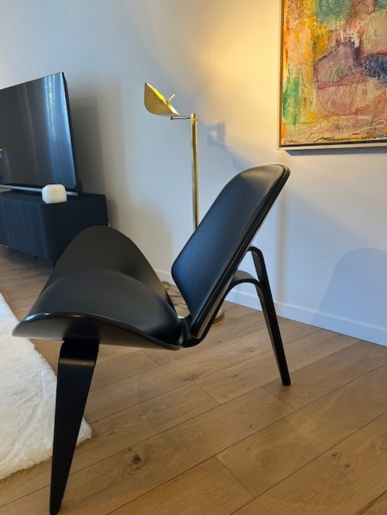 Image 1 of Ch07 Shell Chair