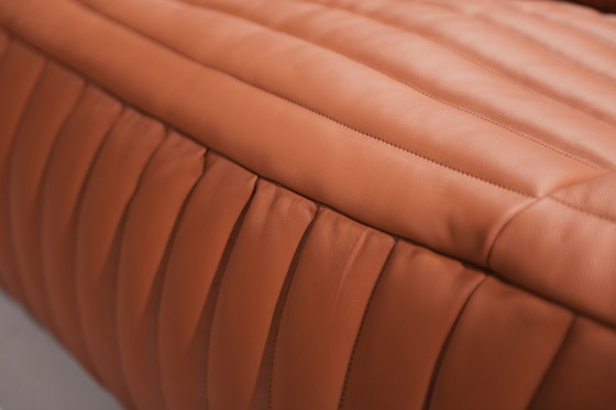 Image 1 of Schitterende vintage Sandra-bank met nieuw leer, ontworpen door Annie Hiéronimus voor Cinna in 1970.