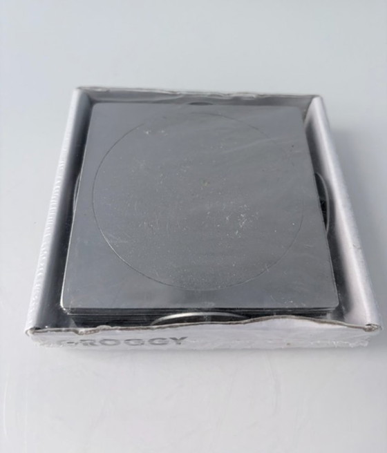 Sous-verres Ikea Groggy (6 pièces) dans un support, Accessoires de table, Métal, Gris, Modern (photo 2 sur 6)