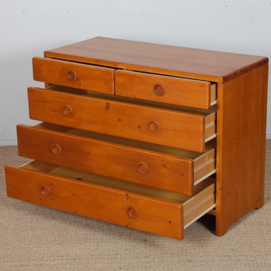 Image 1 of Grenenhouten ladekast, geselecteerd door Charlotte Perriand voor Les Arcs, 1960