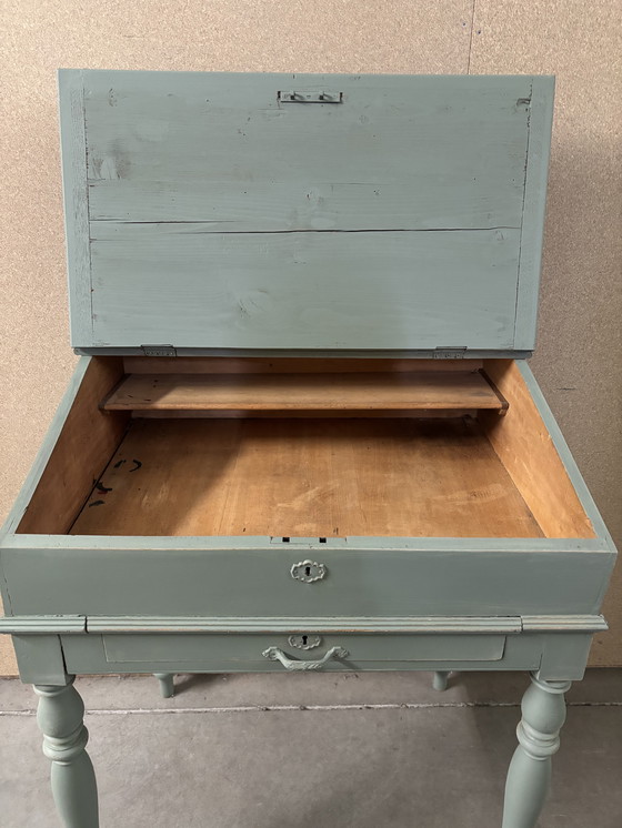 Image 1 of Brocante bureau / lessenaar / schrijftafel
