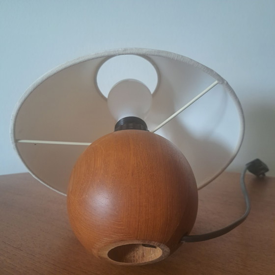 Lampe de table vintage en teck massif – Base sphérique – Style scandinave – Plastique, Bois (photo 7 of 9)