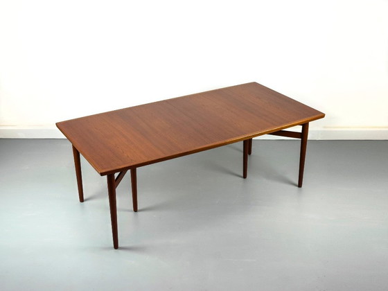 Image 1 of Model 201 Teakhouten eettafel van Arne Vodder voor Sibast, jaren 60