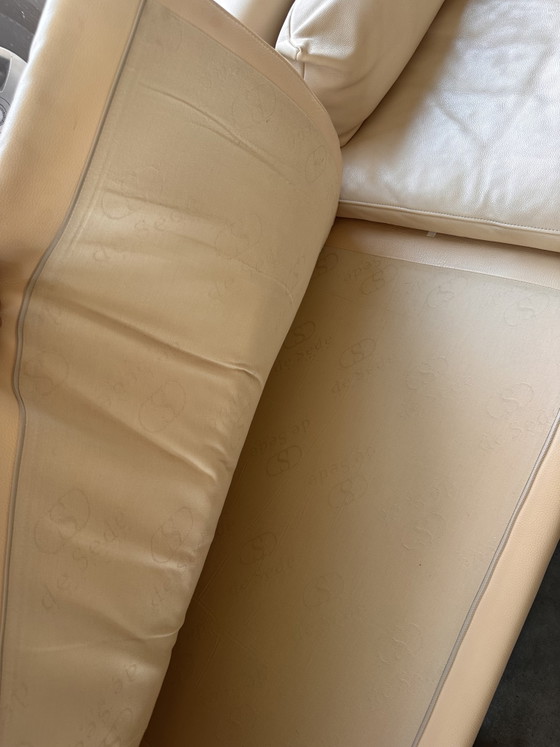 Image 1 of De Sede DS-7 Sofa in Cream Leather | 253 Cm | Switzerland