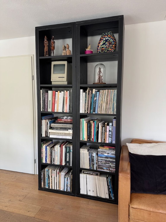 Image 1 of 2 schöne, schwarze, offene Gerüstholzschränke