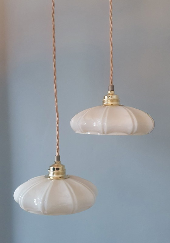 Image 1 of Set (2) vintage opaline hanglampen - pastel kleur  