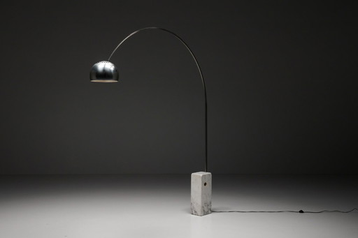 Arco lamp - Achille and Pier Giacomo Castiglioni - 1962