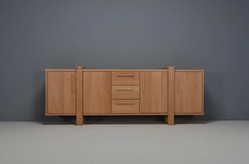 Credenza in rovere massello lavorata a mano