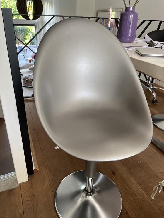 4 sedili avvolgenti regolabili Bombo, grigio argento, usati – Sedie da pranzo, Metal, Plastic (photo 5 of 5)