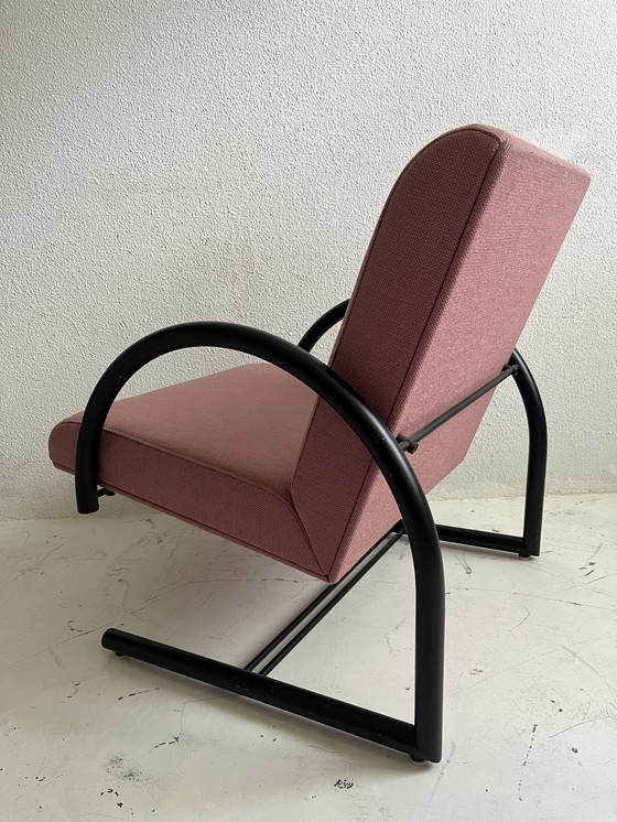 Image 1 of Fauteuil circulaire rose postmoderne de Metaform