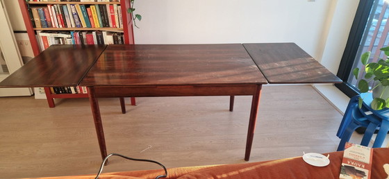 Image 1 of Extendable dining table
