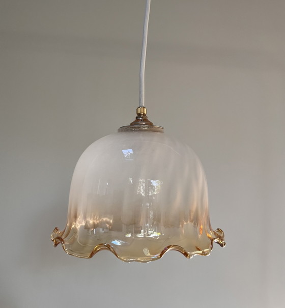 Drie Vintage Glazen Klokvormige Hanglampen – Glass (photo 3 of 8)