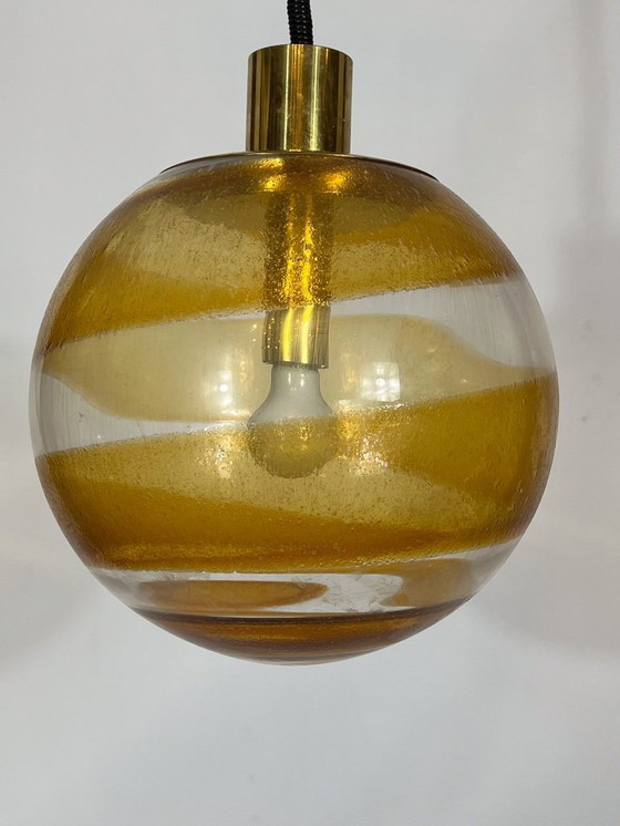Image 1 of Lampada a sospensione a sfera in vetro di Murano della metà degli anni '60