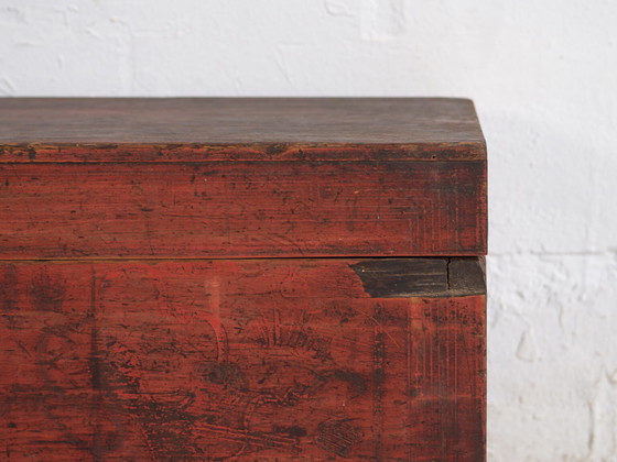 Antique Chinese garnet red case (c.1900) #11 – Storage cabinet (photo 28 of 39)