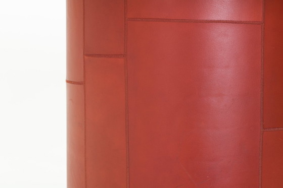 Image 1 of Mesa de comedor 'Tobia' en traverino rojo - Afra y Tobia Scarpa