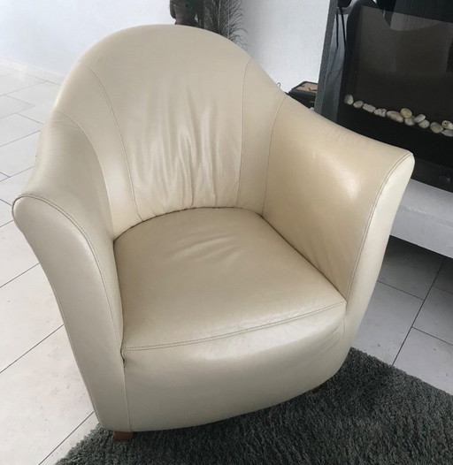 Creme kleurige lederen fauteuil van Enzo Luca