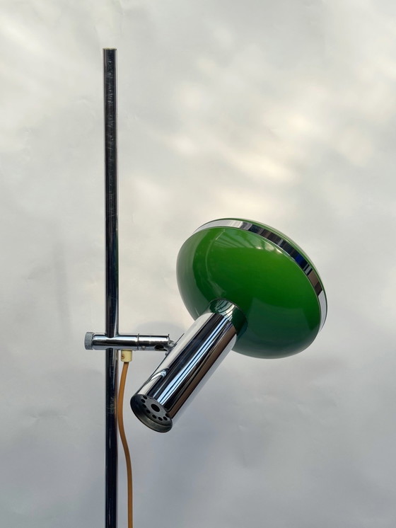 Image 1 of Vintage groene chromen vloerlamp uit de jaren 70 | Space Age | Mid-century modern | Hustadt-stijl