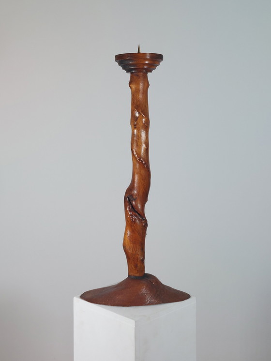 Image 1 of Vintage gedraaide houten kandelaar met kaarsenplateau.