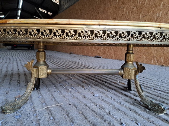 Image 1 of Table basse marbre mid 19th