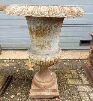 Grote antieke gietijzeren vaas 100 cm, Plantenbak, Beige, Vintage (foto 3 van 3)