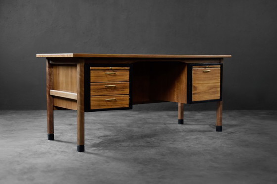 Image 1 of Großer dänischer Schreibtisch im Mid-Century-Stil aus braunem Teakholz, 1960er Jahre