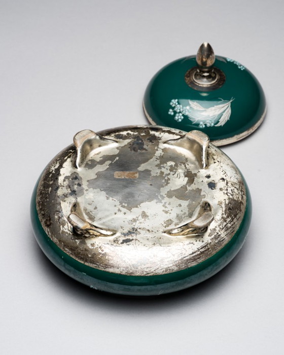 Image 1 of Scatola doppia in porcellana Al-Ka Kunst Kronach con coperchio, colore verde smeraldo con inserti argentati.