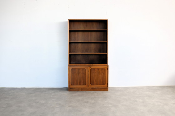 Image 1 of 1x libreria svedese vintage con spazio di archiviazione