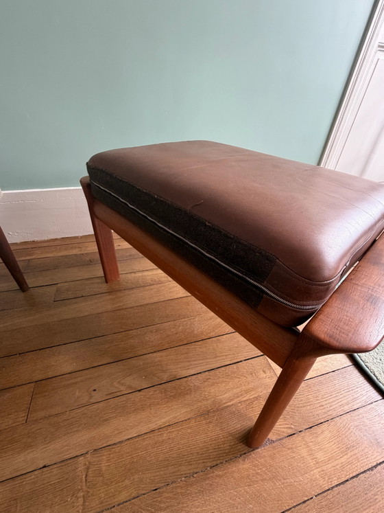 Pouf vintage scandinavo in teak e pelle. – Poggiapiedi e pouf, Leather, Scandinavian (photo 8 of 9)