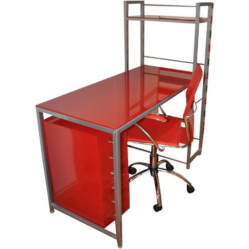 Bureau vintage Bauhaus avec chaise et armoire métallique
