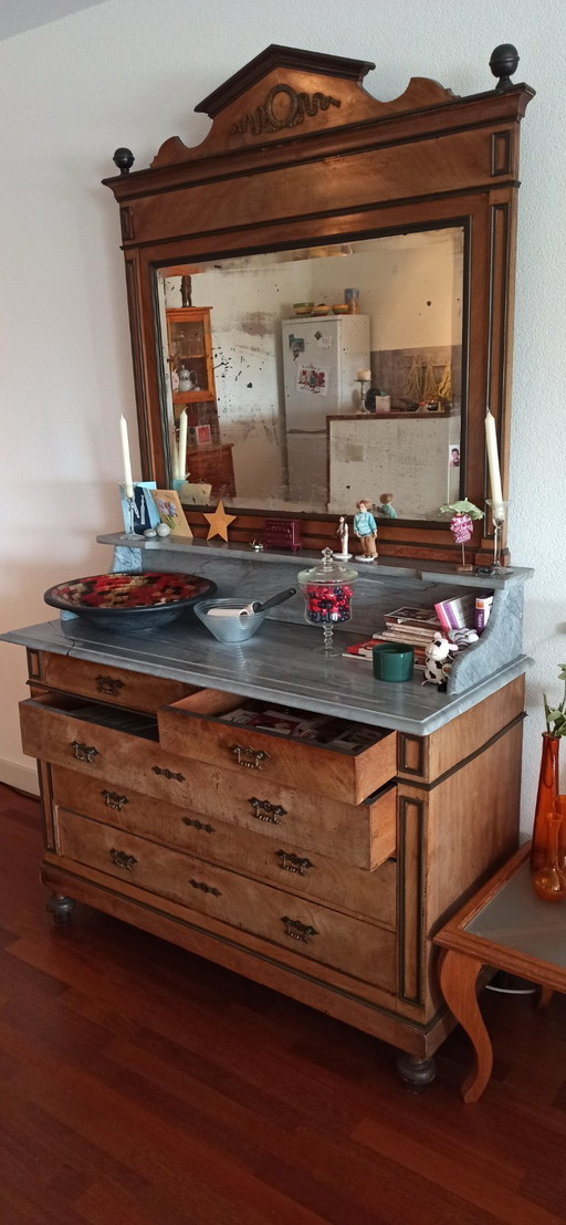 Frans dressoir/commode