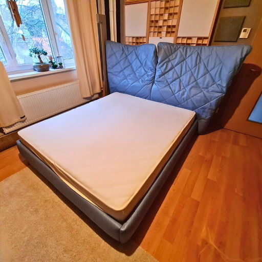 Poltrona Frau LELIT Bed van Paola Navone – Pelle Frau® Leer – tweepersoonsbedden, Leather