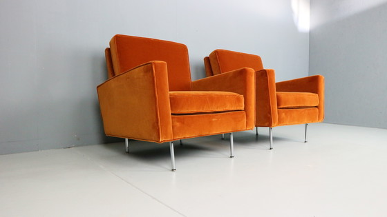 Image 1 of Paire de fauteuils 25 BC de Florence Knoll en velours, années 1950