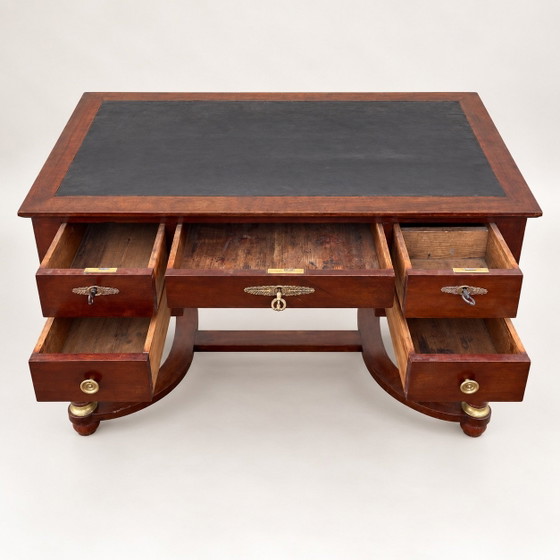 Flacher Schreibtisch im Empire-Stil aus Mahagoni – Leder, Holz (photo 2 of 9)