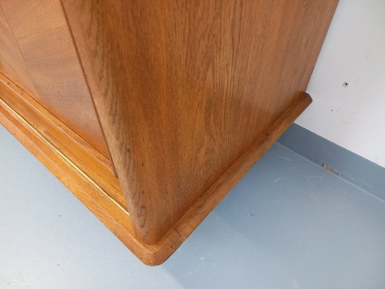 Image 1 of Vintage eikenhouten kledingkast uit de jaren 60