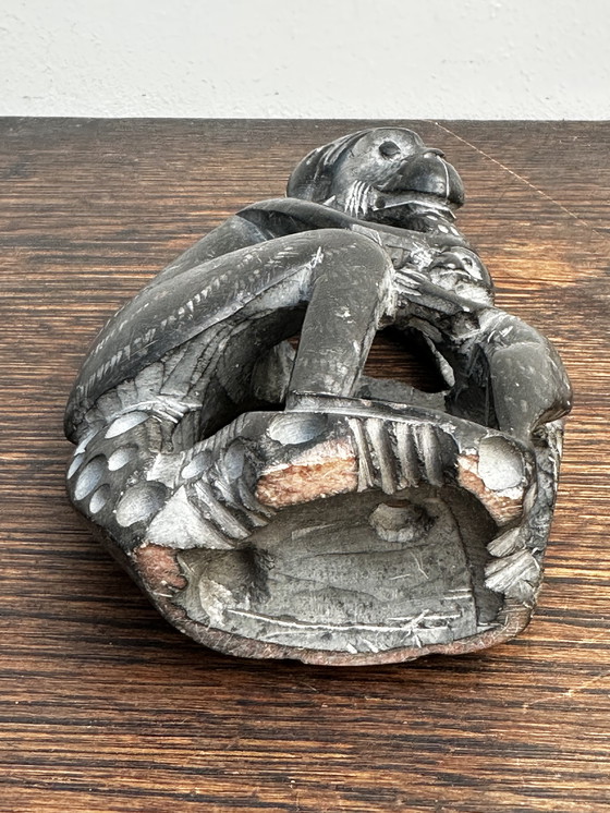 Image 1 of Scultura di Singe in pierre noire Mère et enfant H 14 cm / L 9 cm