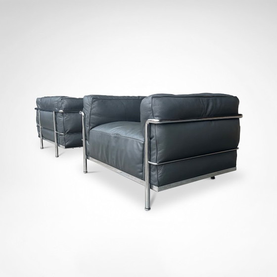 Cuscini in piuma LC3 e poltrone in pelle extra di Le Corbusier et al per Cassina, anni '90, set da 2 (photo 7 of 12)