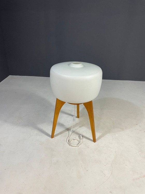 Image 1 of Gran lámpara de pie de ULUV, madera y vidrio esmerilado, Checoslovaquia, años 60